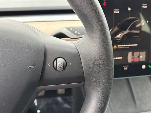 Used 2023 Tesla Model 3 Standard Range image 24