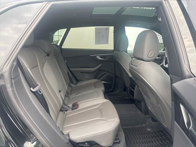 Used 2022 Audi Q8 Prestige AWD/4WD image 28