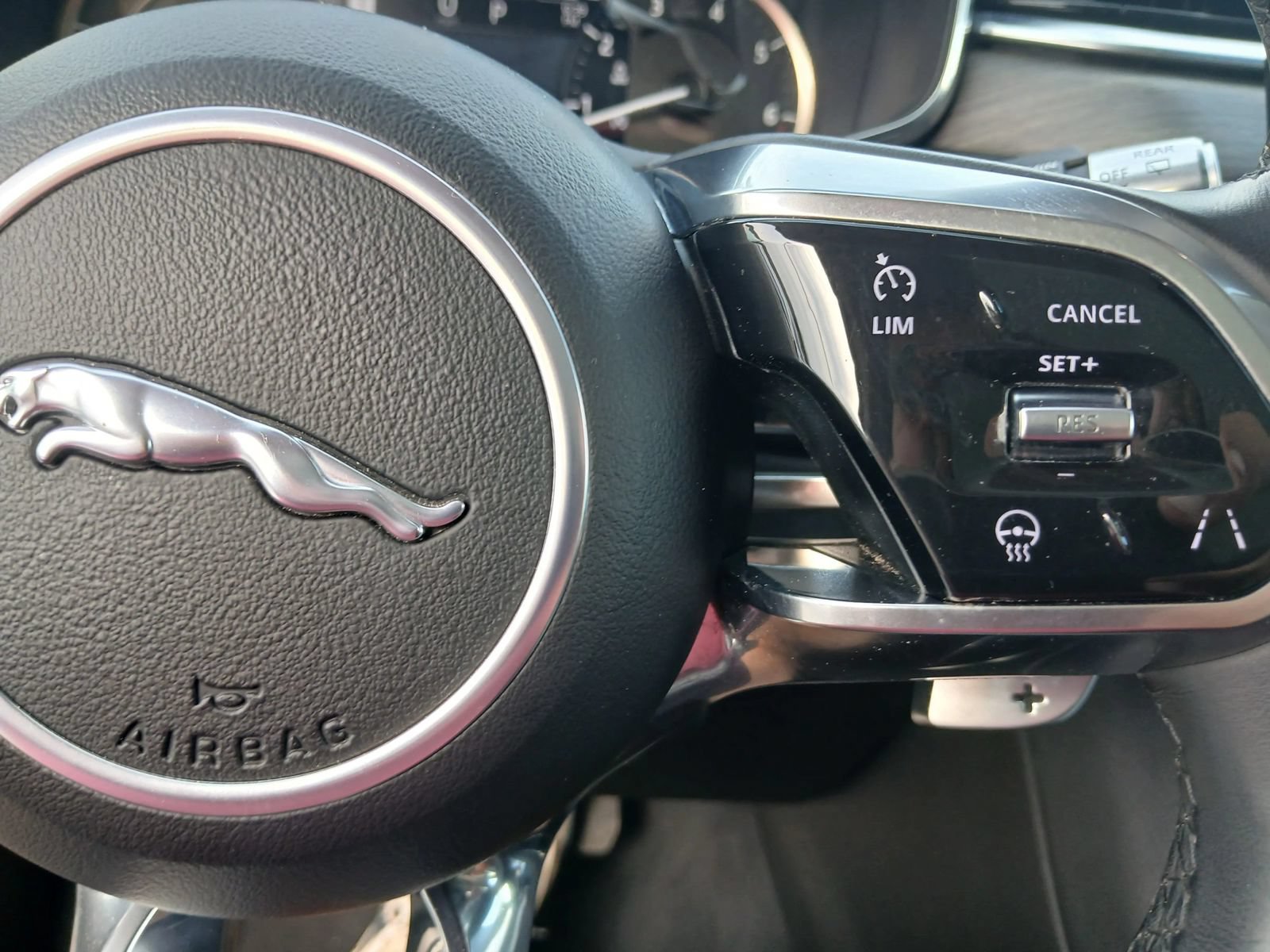 Used 2022 Jaguar F-PACE S AWD/4WD image 30