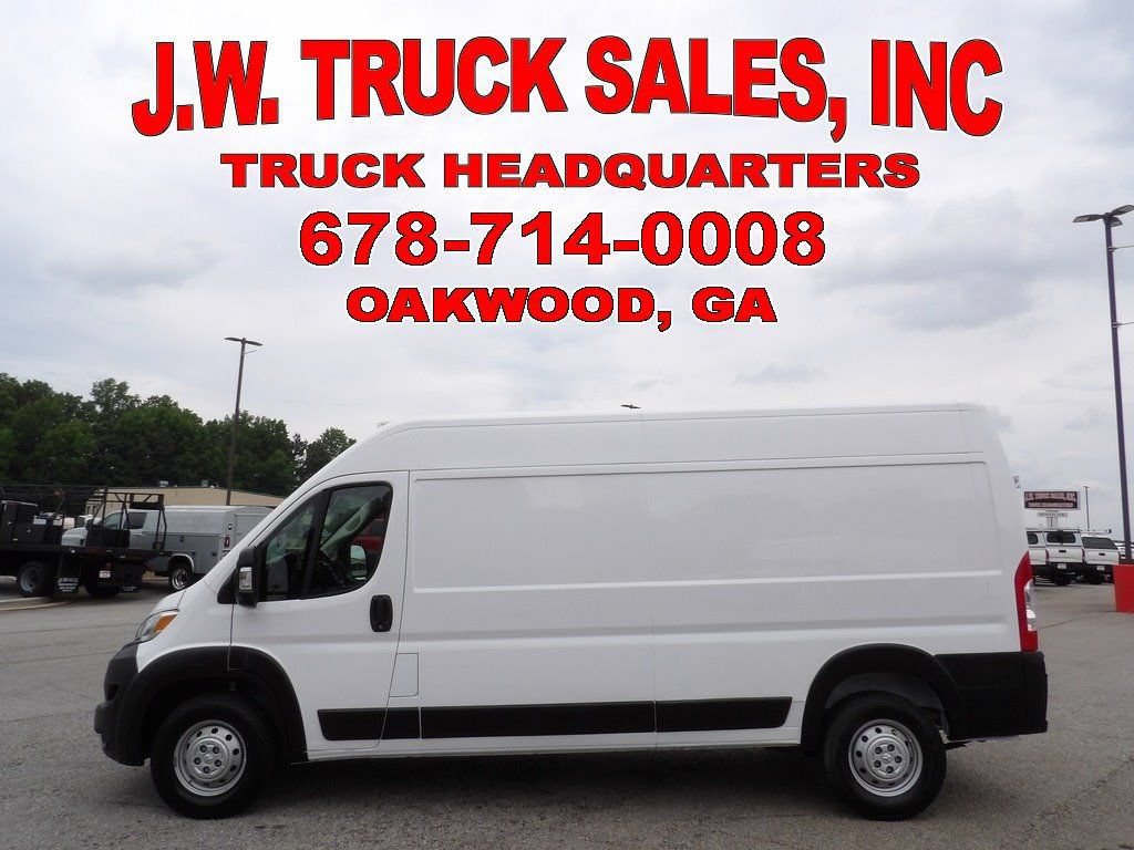 Used 2023 RAM ProMaster 2500 w/ Driver Convenience Group FWD image 2