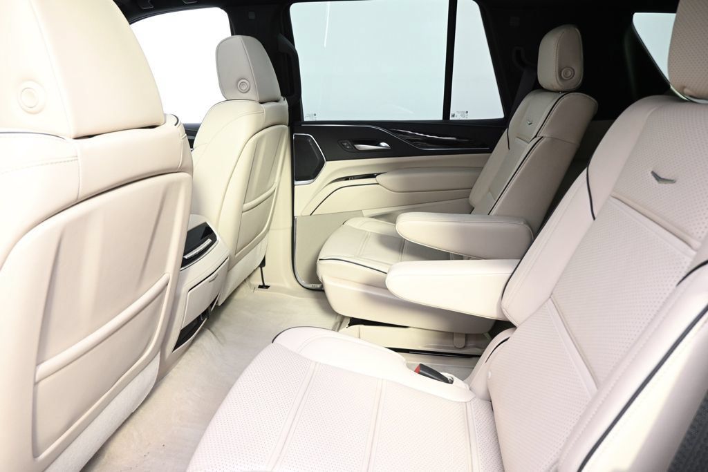 Certified 2024 Cadillac Escalade Premium Luxury w/ LPO, Floor Liner Package AWD/4WD image 21