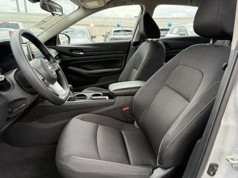 Used 2024 Nissan Altima 2.5 SV FWD image 22