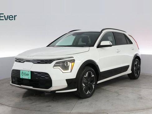 Used 2023 Kia Niro Wind image 2