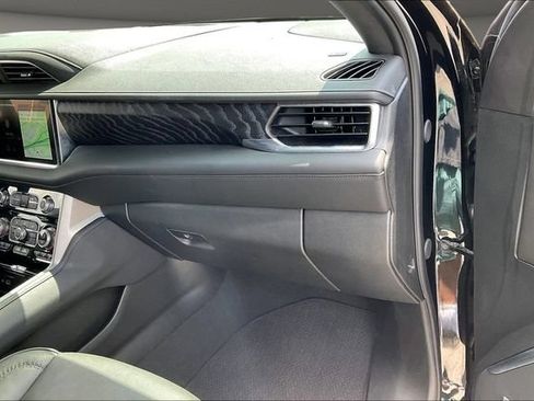 Used 2024 GMC Yukon Denali AWD/4WD image 15