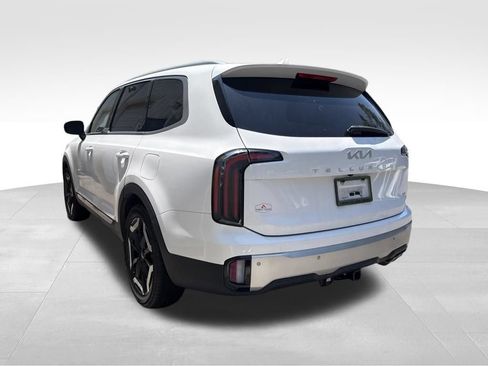 Certified 2024 Kia Telluride EX w/ EX Captain's Chair Package AWD/4WD image 15