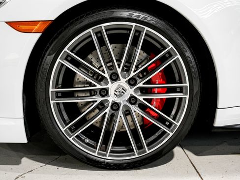 Used 2018 Porsche 911 Turbo image 44