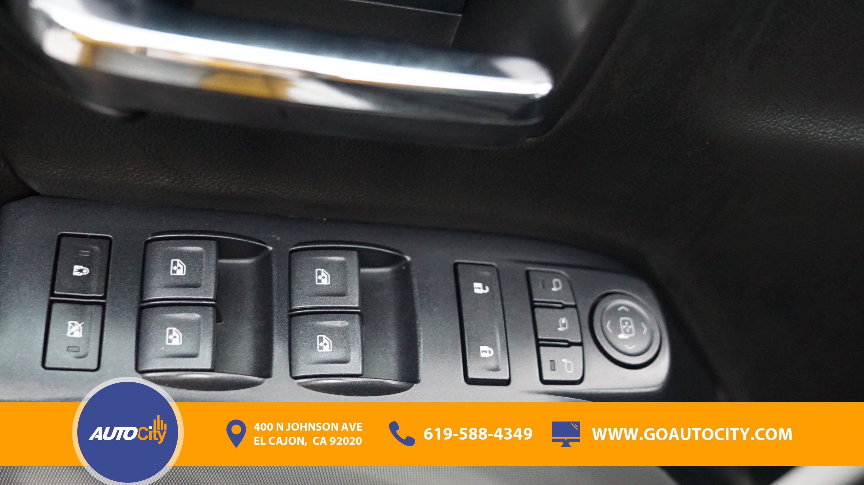 Used 2018 Chevrolet Silverado 1500 LTZ Z71 w/ LTZ Plus Package AWD/4WD image 19