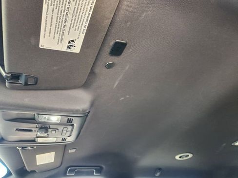 Used 2023 Chevrolet Suburban High Country image 24