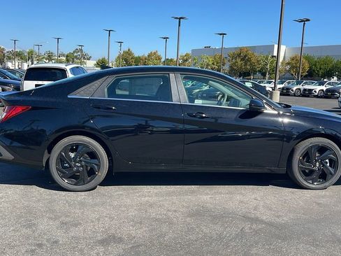 New 2026 Hyundai Elantra SEL Sport image 6