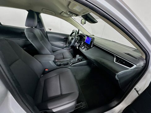 Used 2023 Toyota Corolla LE image 30