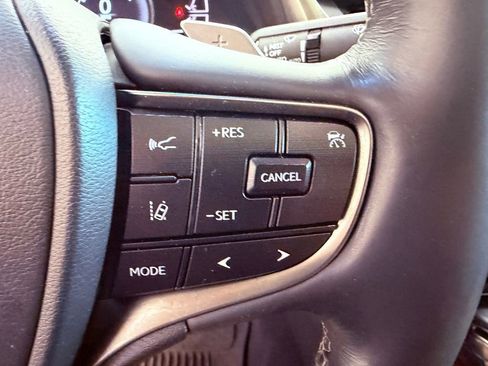 Certified 2021 Lexus ES 300h w/ Accessory Package FWD image 21