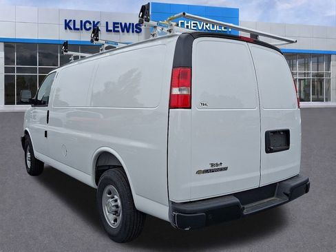 New 2025 Chevrolet Express 3500 w/ Driver Convenience Package image 3