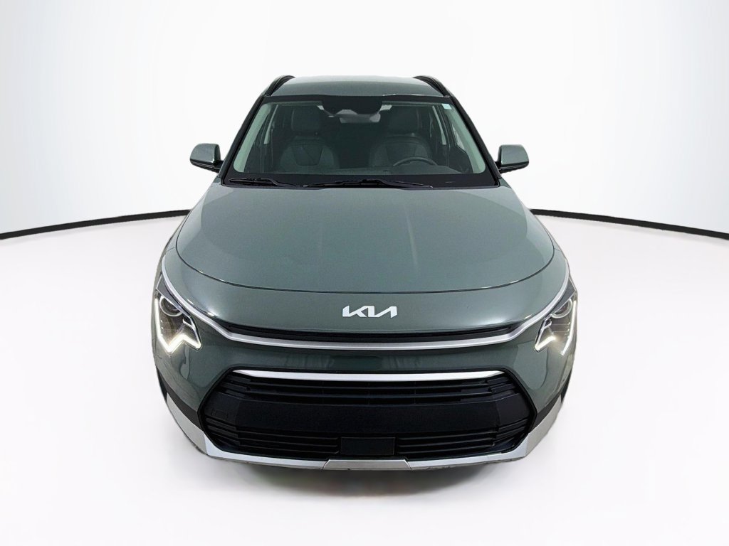 Used 2023 Kia Niro EX FWD image 2
