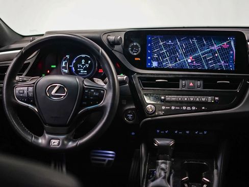 Used 2024 Lexus ES 300h F Sport w/ Accessory Package (Z1) image 11