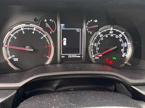 Used 2024 Toyota 4Runner Limited AWD/4WD image 11