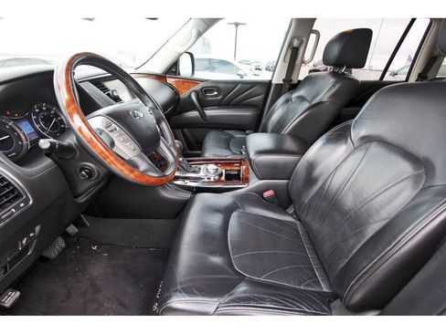 Used 2016 INFINITI QX80 4WD w/ Deluxe Technology Package image 6