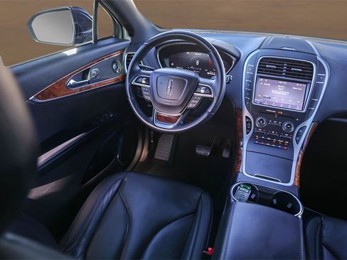 Used 2020 Lincoln Nautilus Reserve w/ Monochromatic Package image 25