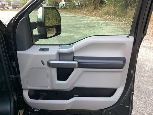 Used 2021 Ford F250 XLT w/ XLT Premium Package image 21