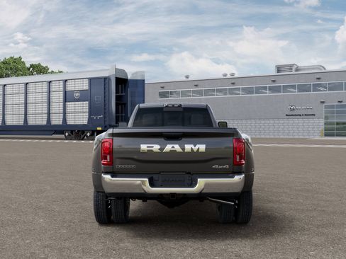 New 2026 RAM 3500 Big Horn AWD/4WD image 7