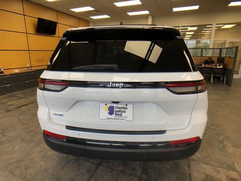 Used 2022 Jeep Grand Cherokee Limited 4xe AWD/4WD image 6