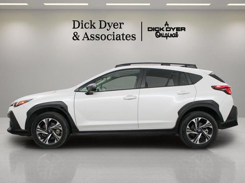 Used 2024 Subaru Crosstrek 2.0i Premium AWD/4WD image 15