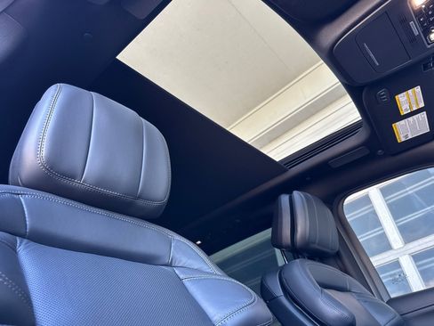 New 2025 Lincoln Navigator Reserve w/ Jet Appearance Package image 14