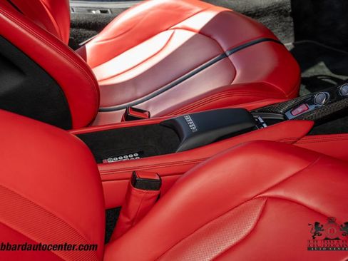 Used 2020 Ferrari F8 Tributo RWD image 24