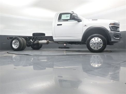New 2026 RAM 5500 Tradesman w/ Chrome Appearance Group image 38