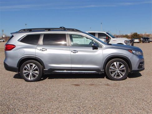 Used 2022 Subaru Ascent Touring image 3