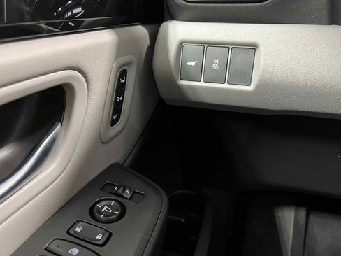 New 2025 Honda Pilot EX-L image 18