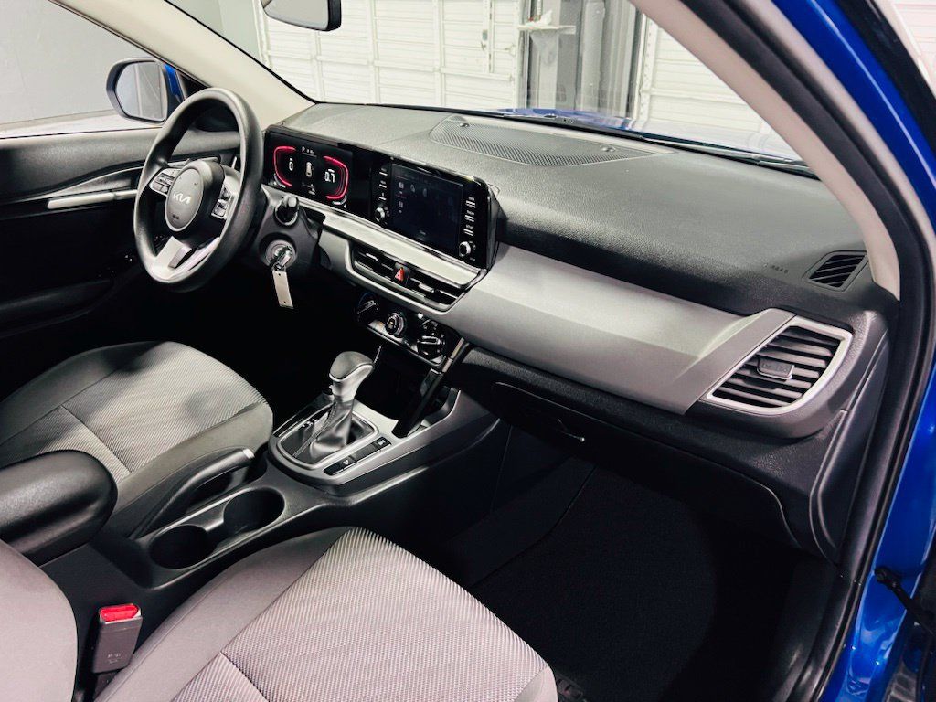 Used 2024 Kia Seltos LX AWD/4WD image 33