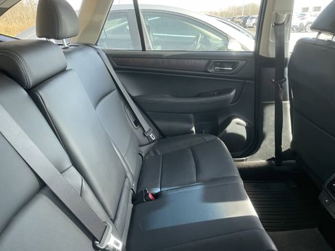 Used 2017 Subaru Outback 2.5i Limited image 11