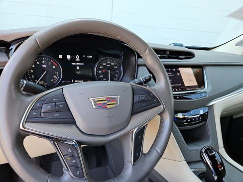 Certified 2022 Cadillac XT5 Premium Luxury w/ Technology Package image 19