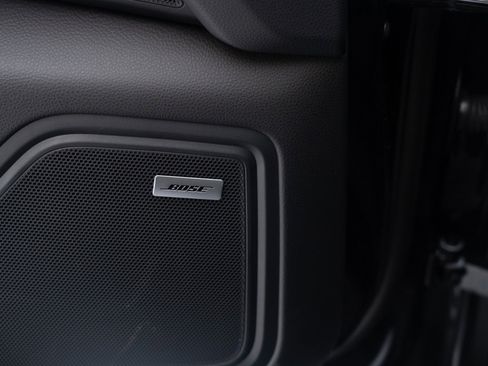 Certified 2026 Porsche Macan AWD/4WD image 22