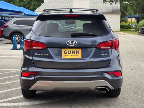 Used 2017 Hyundai Santa Fe Sport FWD image 4