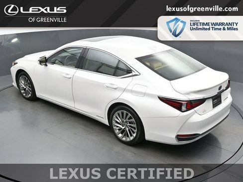 Certified 2022 Lexus ES 300h Ultra Luxury w/ Accessory Package 2 FWD image 44