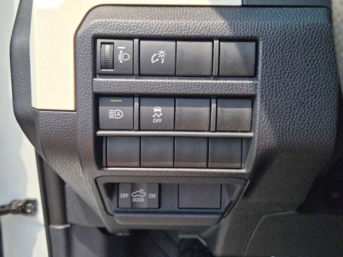 Used 2024 Toyota Tacoma TRD Sport AWD/4WD image 21