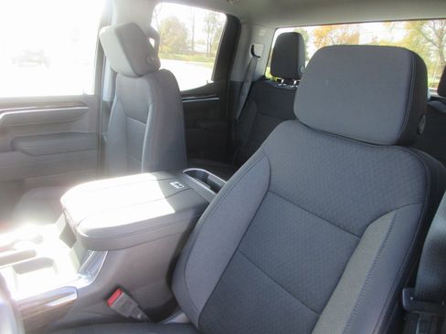 New 2026 GMC Sierra 1500 Elevation image 13