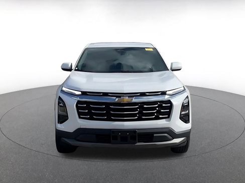 Used 2025 Chevrolet Equinox LT image 3