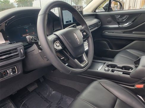 Used 2023 Lincoln Corsair AWD w/ Equipment Group 101A image 17