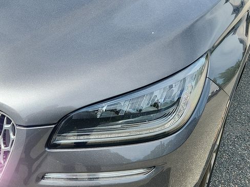 Used 2022 Lincoln Corsair AWD w/ Premium Package image 9