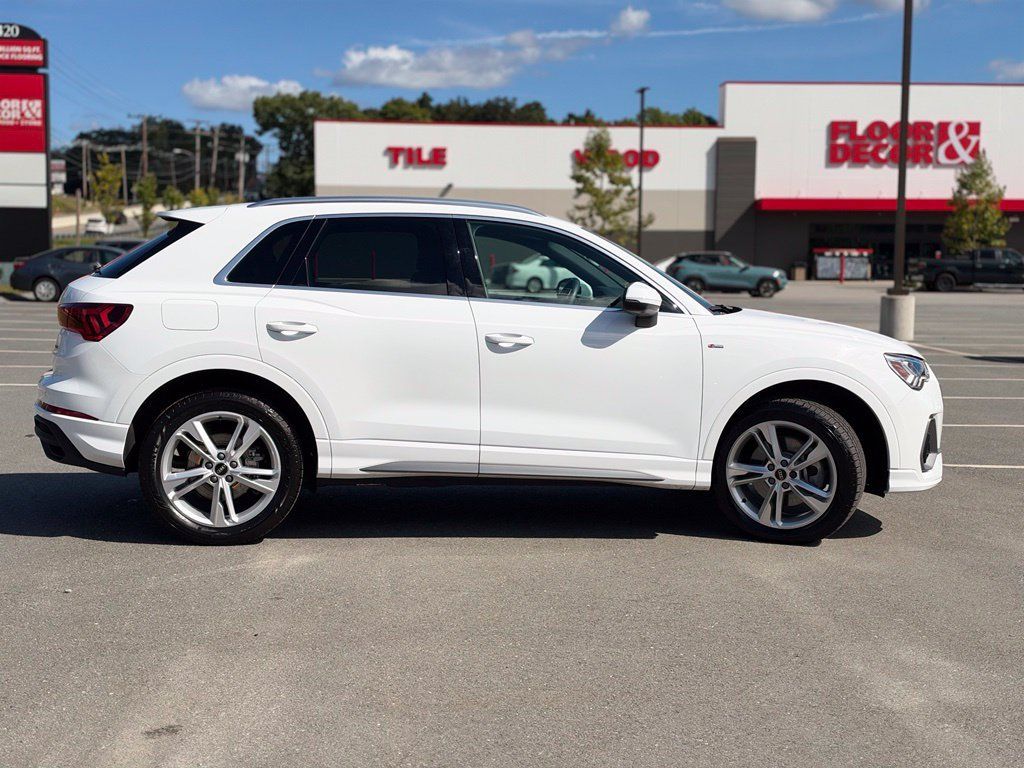 Used 2024 Audi Q3 2.0T Premium Plus AWD/4WD image 8