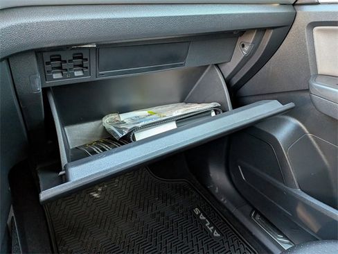 Used 2022 Volkswagen Atlas SEL image 25