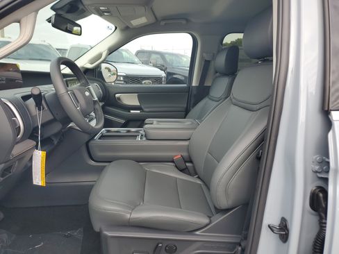 New 2026 Ford Expedition Active RWD image 10