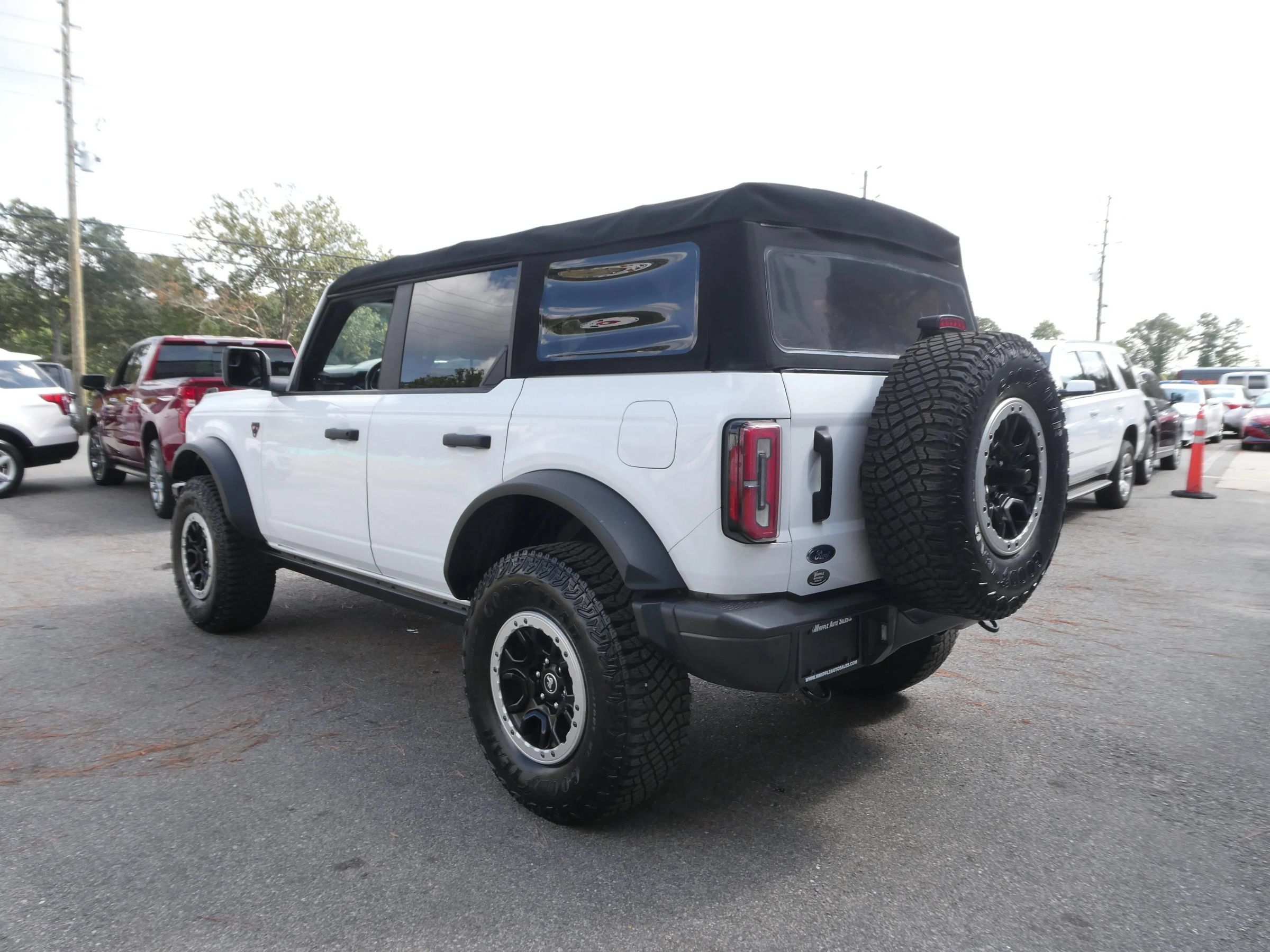 Used 2021 Ford Bronco Badlands w/ Sasquatch Package AWD/4WD image 8