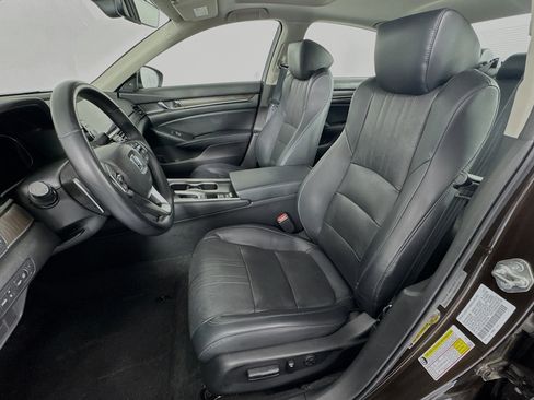 Certified 2018 Honda Accord Touring image 21