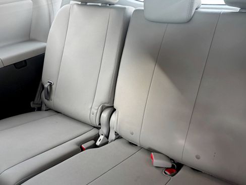 Used 2016 Toyota Sienna XLE image 13