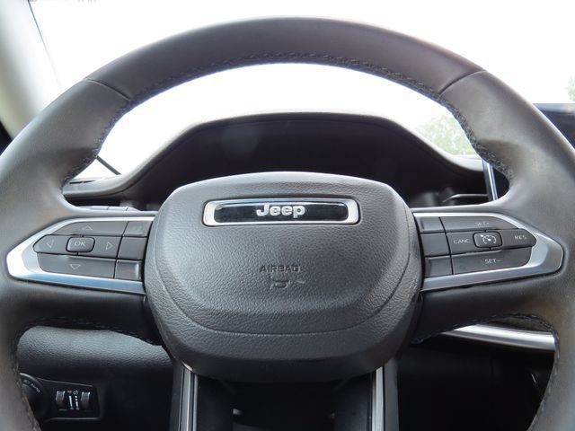 Used 2022 Jeep Compass Latitude FWD image 6