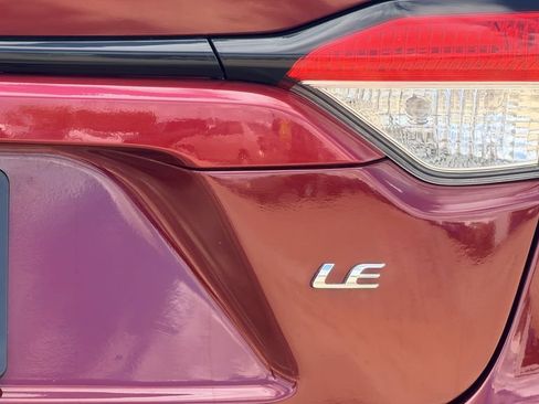 Used 2025 Toyota Corolla LE FWD image 10
