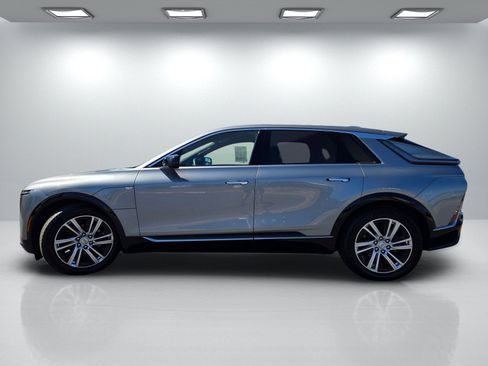 Certified 2024 Cadillac Lyriq Tech AWD/4WD image 7
